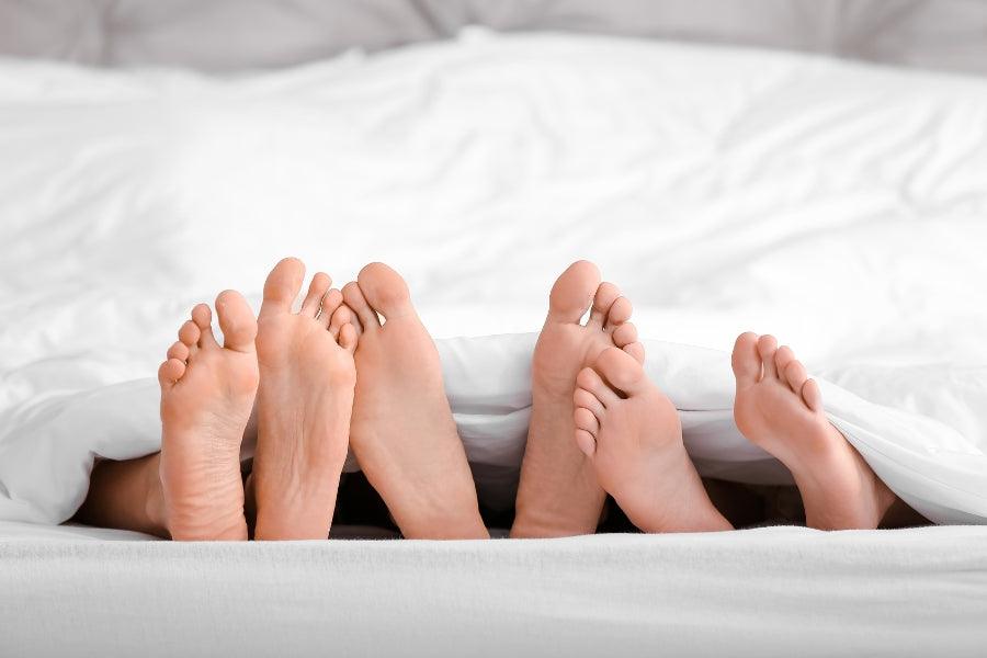 Polyamorous vs Polygamous | Understanding the Key Differences - Tracy's Dog