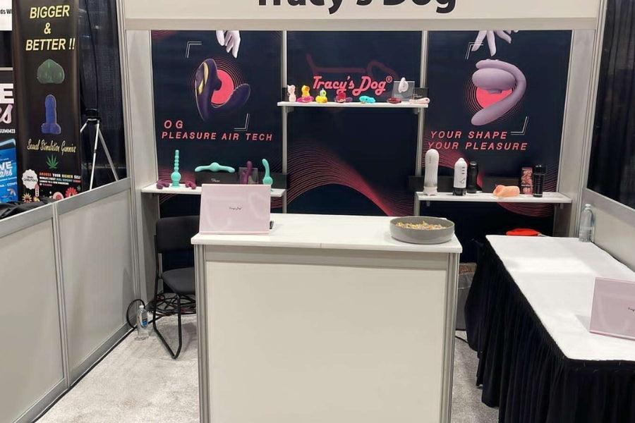 Tracy's Dog Rocking at AVN Adult Entertainment Expo Business - Tracy's Dog