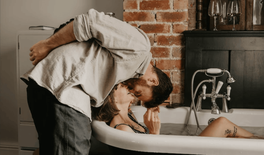 Bathtub Sex | Comprehensive Guide - Tracy's Dog