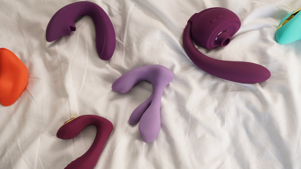 How to Tell When It's Time to Replace Your Sex Toys How to Tell When It's Time to Replace Your Sex Toys